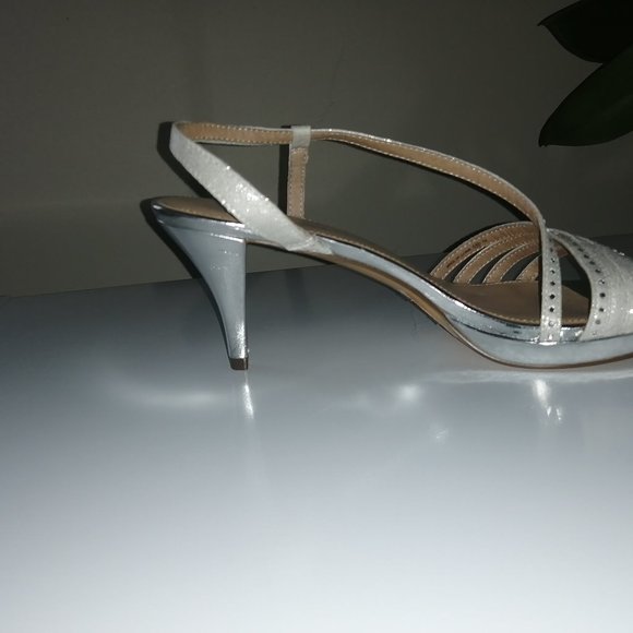 Sandal - Picture 3 of 10